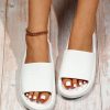 3b7ff638b3ee9747f85bae9fbfaf482b91cc34c8dfca9ac2c5e8cc9bcc354aba.jpg Women's Fashionable Minimalist Open Toe Slides