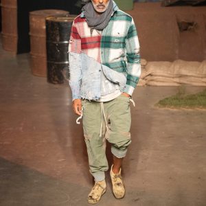 55335fb89f478471422f52b5d7f5625a8dfd6b1990fbc958cfa2acf43a6b2126.jpg Mens Fashion Stitching Pull-out Casual Pants