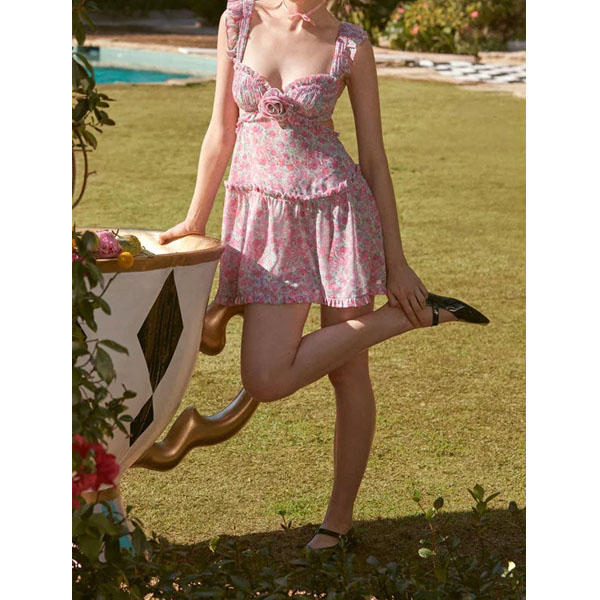 de26240ffd5e2e0e33cc8aad8ab2c43ab6407a8ec712500f9b229dbfe0a9b320.jpg Sling Floral Mini Dress