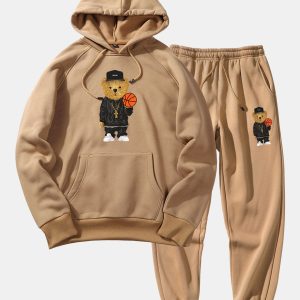 f2d2f963b1481a8602469fe7e7b19be18024a2b8dd99ca6e3eb9bf2cb41bef6d.jpg Basketball Bear Print Hoodie & Jogger Pants